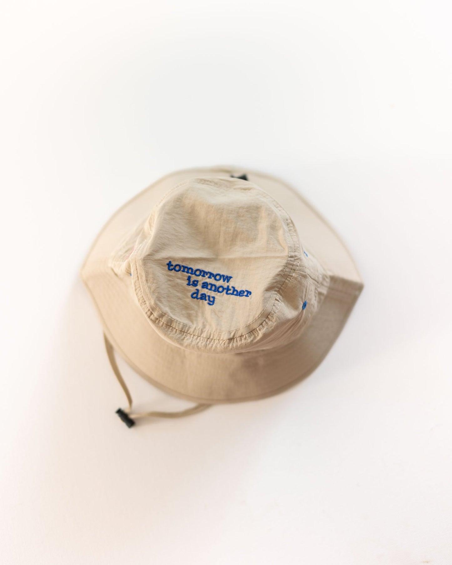 another day bucket hat - Pigeon said please