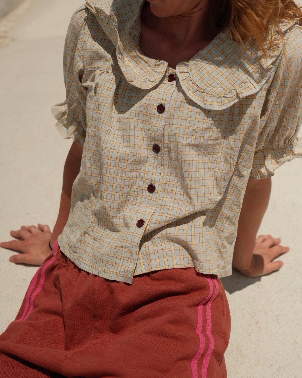 woman's lost daughter blouse - Pigeon said please