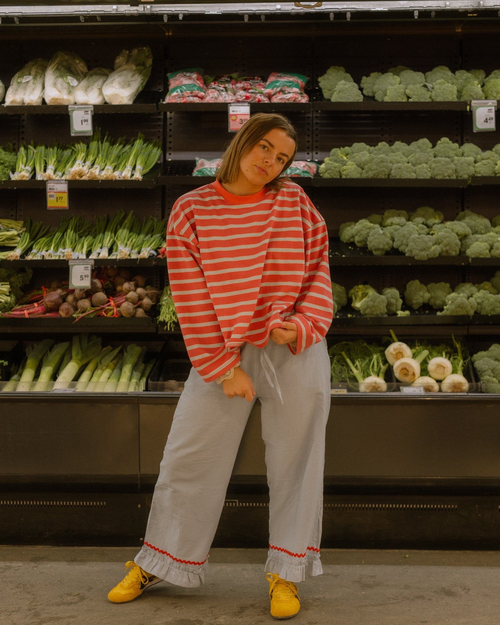 woman's ruffle pants - Pigeon said please