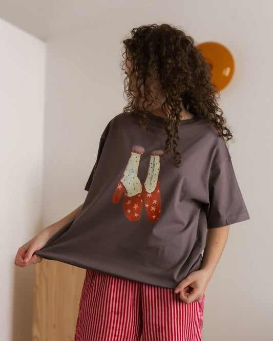 woman's starry heels tee - Pigeon said please
